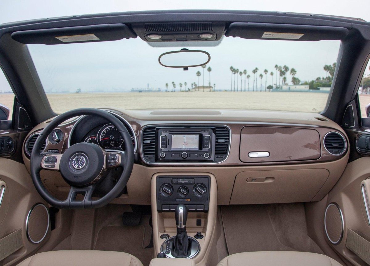 Volkswagen Beetle 2020 салон