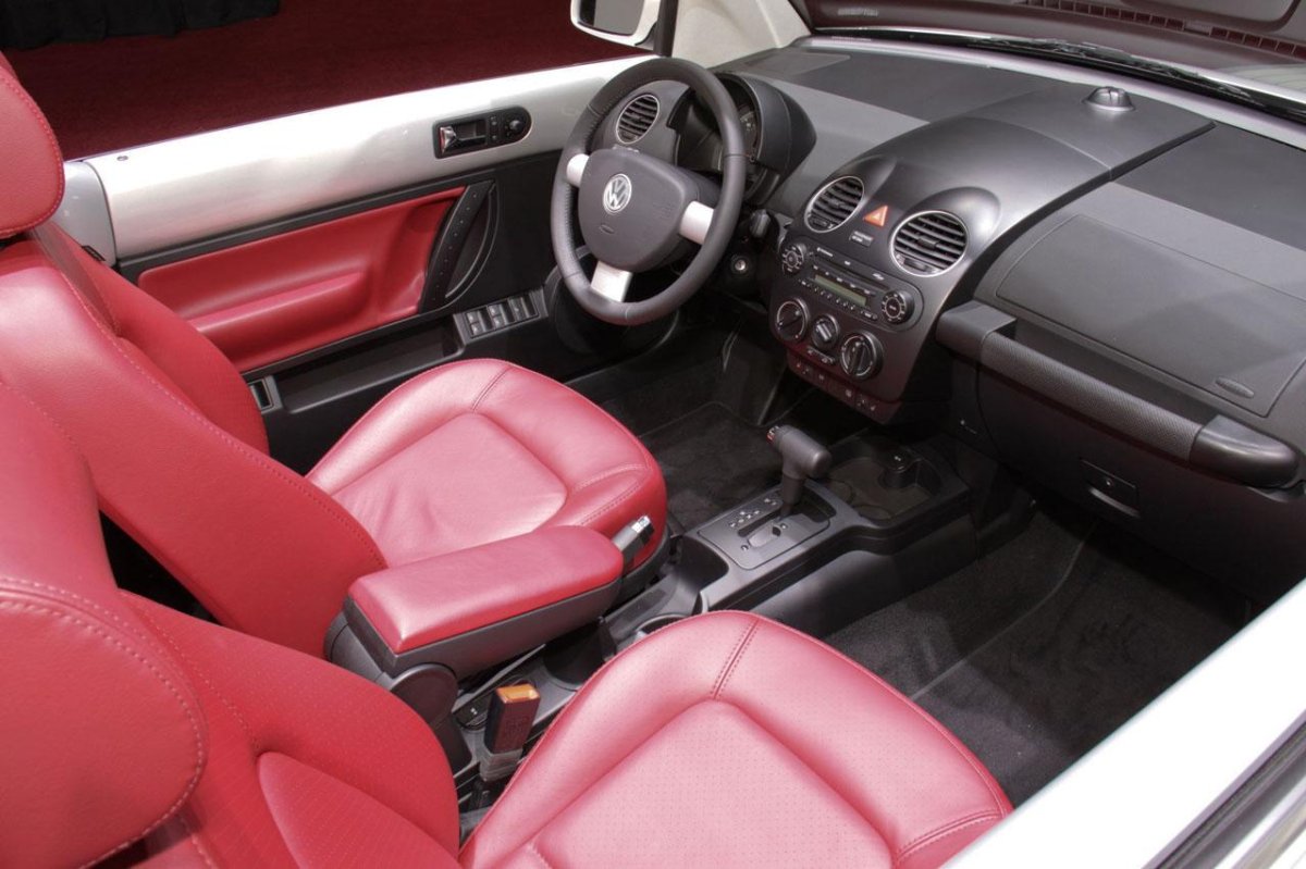 Volkswagen New Beetle 2005 салон
