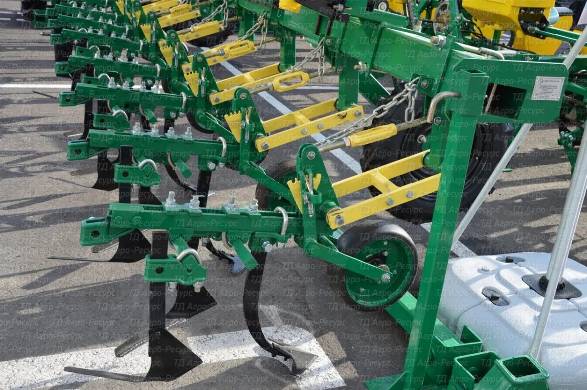 Культиватор навесной КРНВ 5.6-02