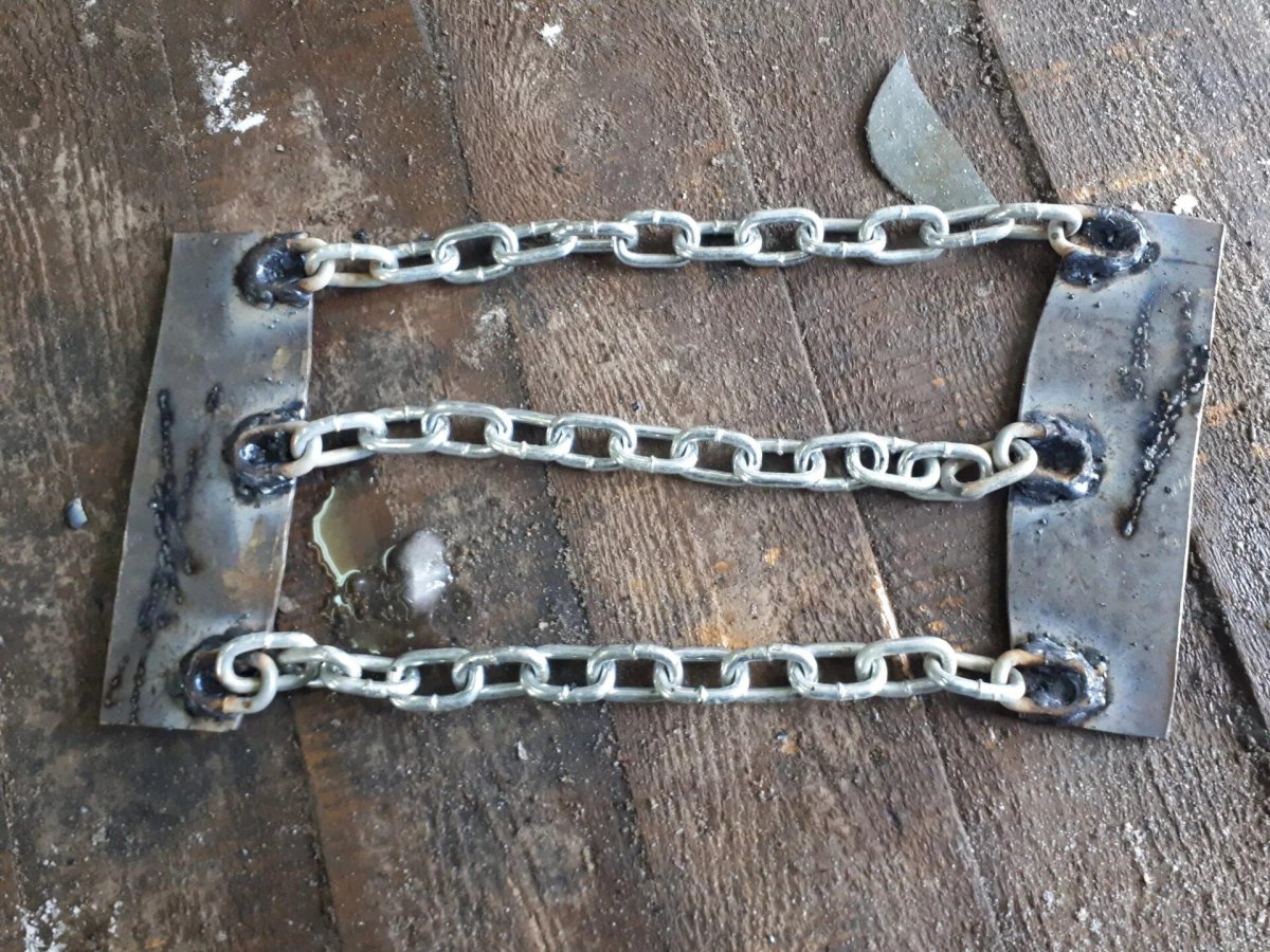 Браслеты противоскольжения на ВАЗ 2106