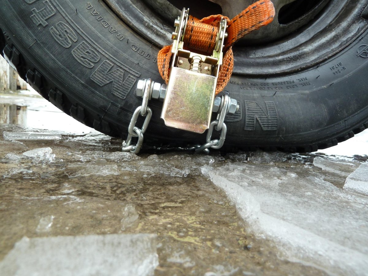 Браслеты противоскольжения на ВАЗ 2107