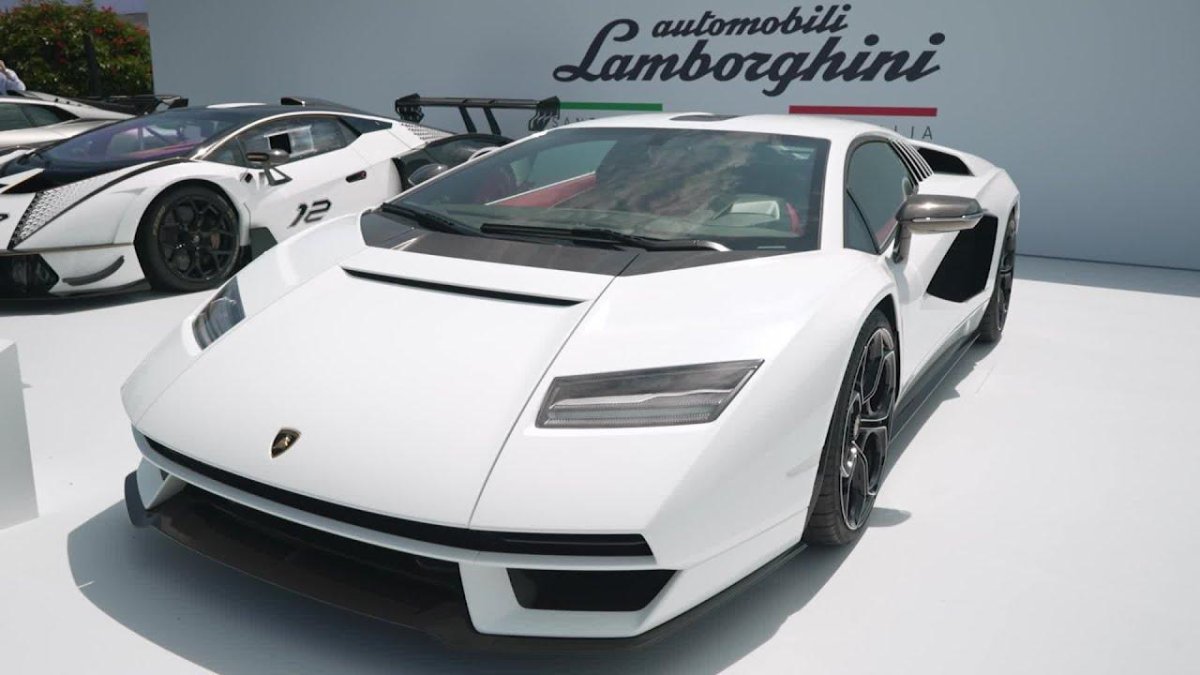 Lamborghini Countach 2022