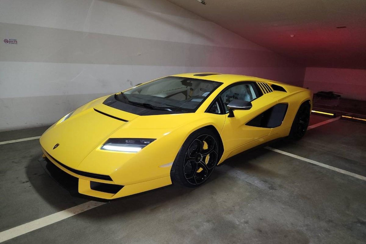 Lamborghini Countach LPI 800-4