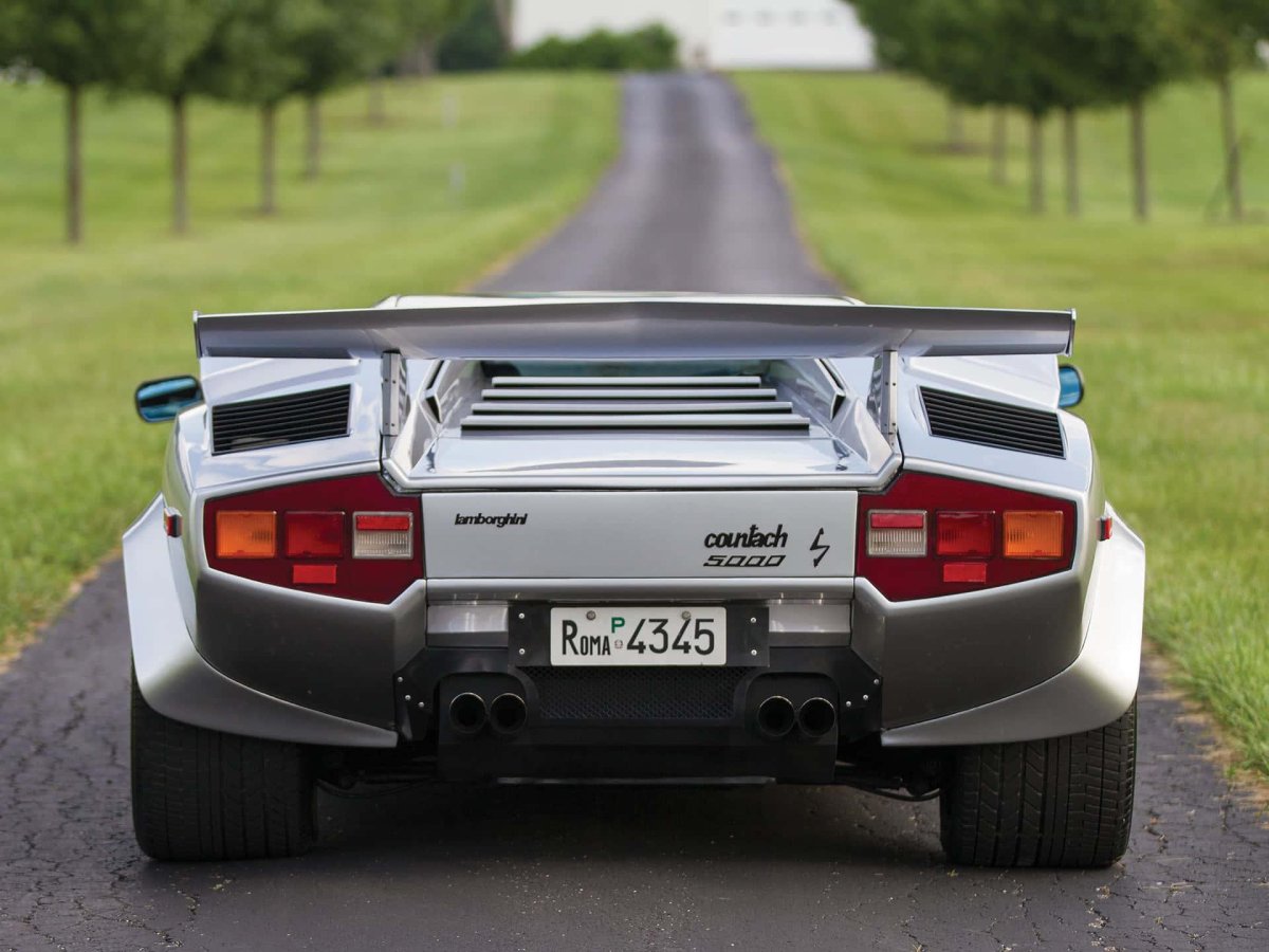 Lamborghini Countach lp5000 s
