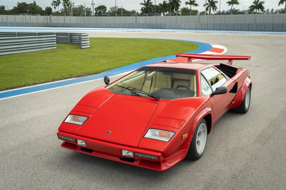 Lamborghini Countach 5000s