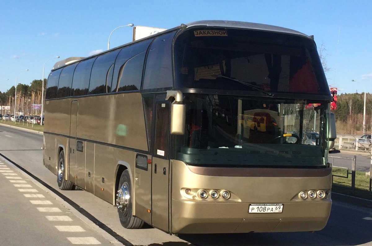 Автобус Neoplan 51