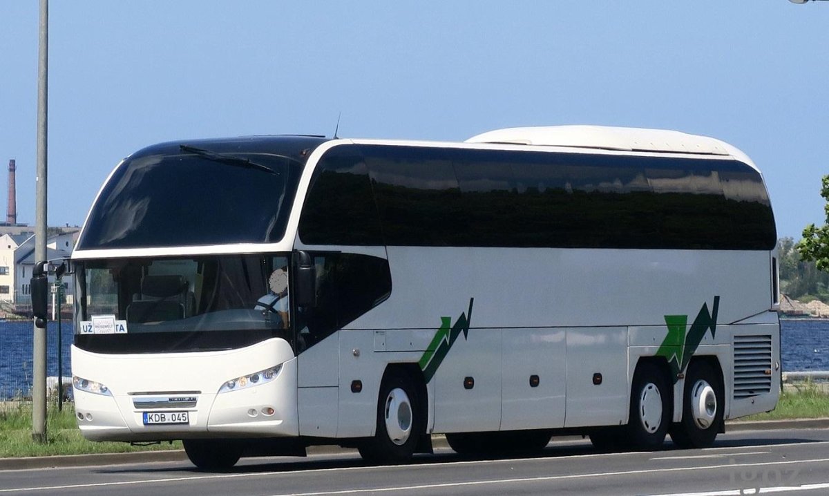 Автобус: Neoplan (45)
