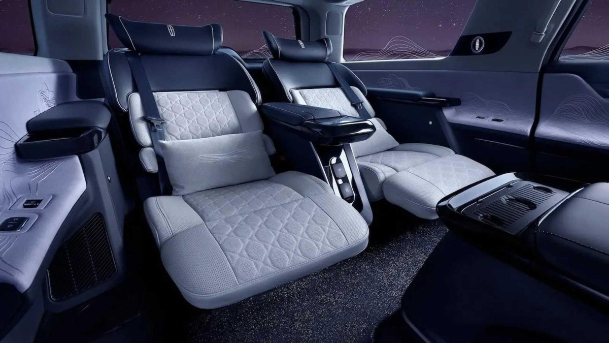 Lincoln Navigator 2023 салон
