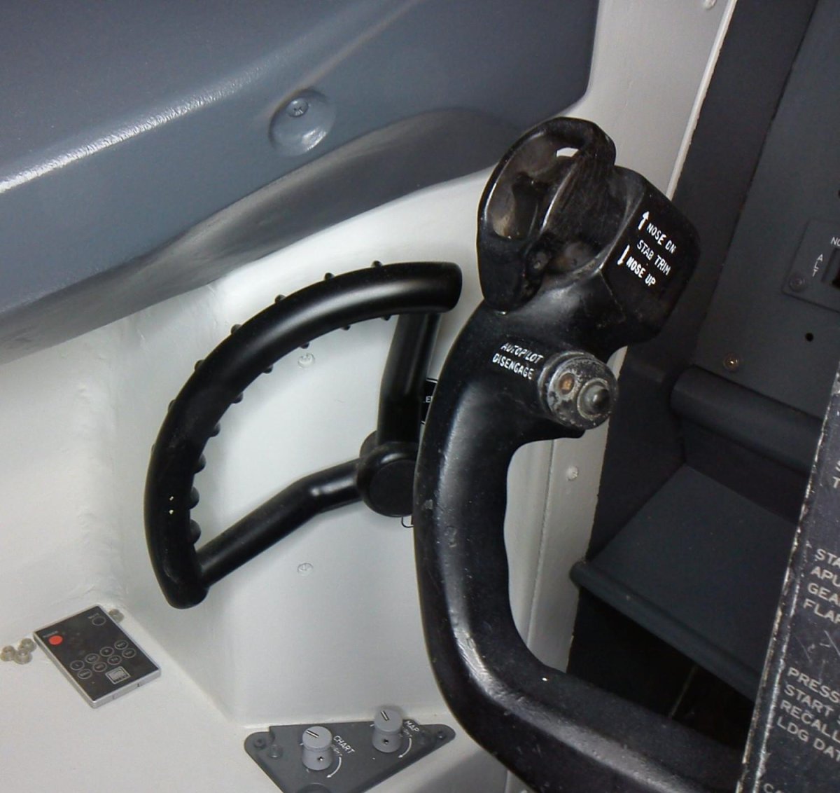 Boeing 737 Yoke
