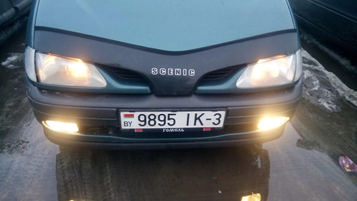 Сценик 2 фара противотуманная