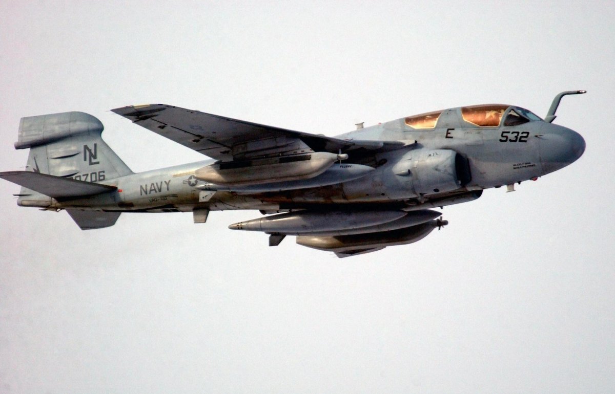 Самолет EA-6b Prowler