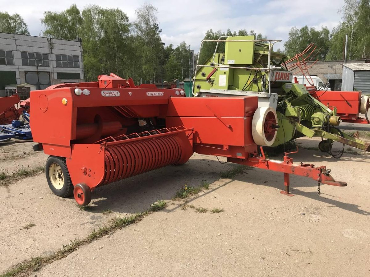 Рулонный пресс подборщик Сипма