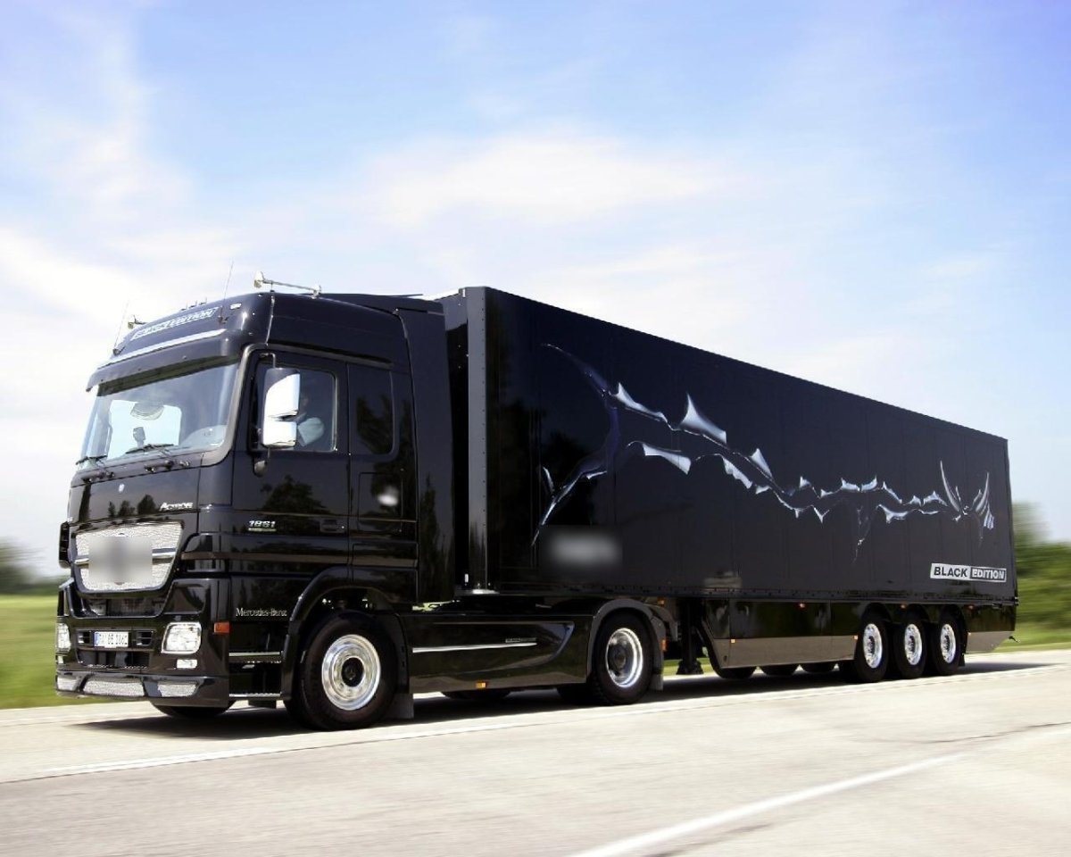 Мерседес Бенц Актрос черный