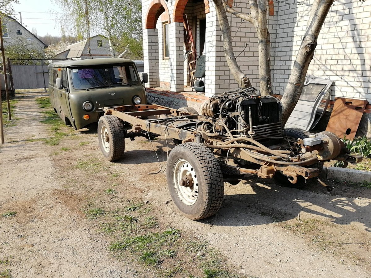 УАЗ 452 без кузова