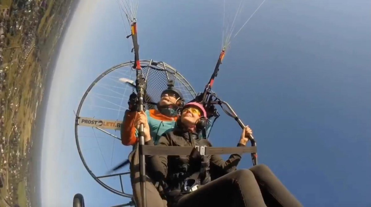 Паратрайк с кабиной