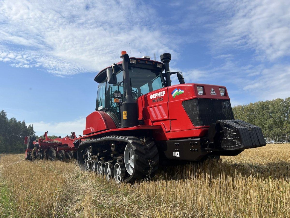 Трактор фермер РБ 2103 гусеничный