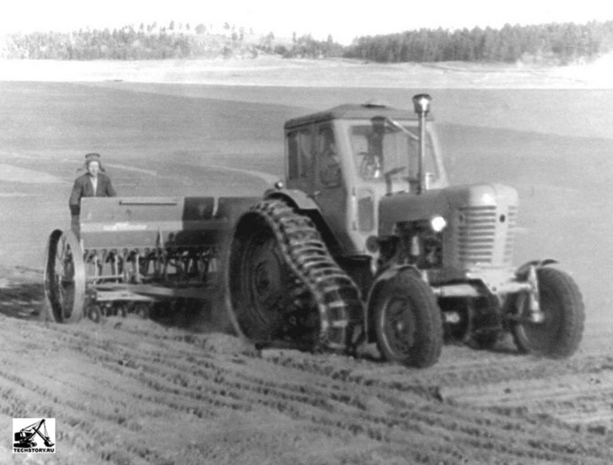 Полугусеничный трактор МТЗ 50