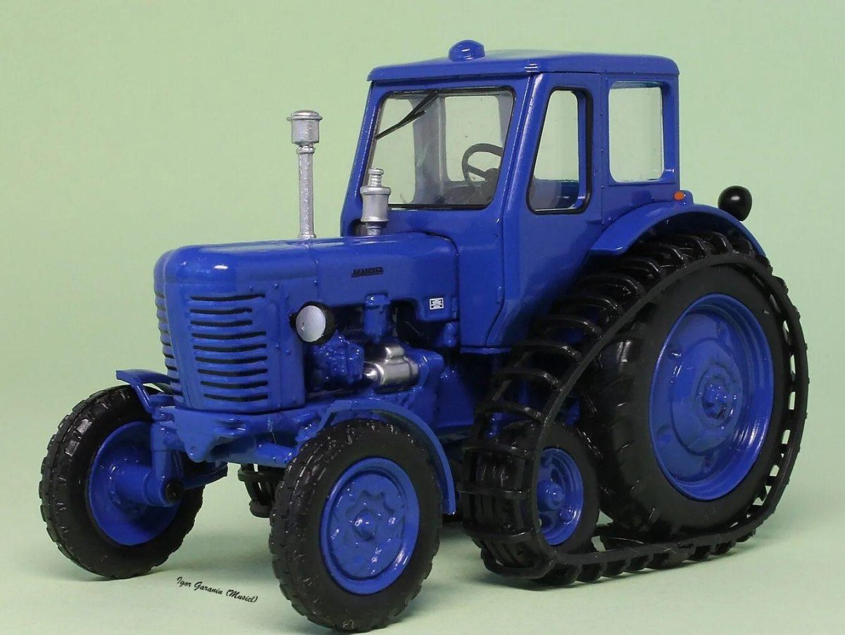 Полугусеничный трактор МТЗ 50