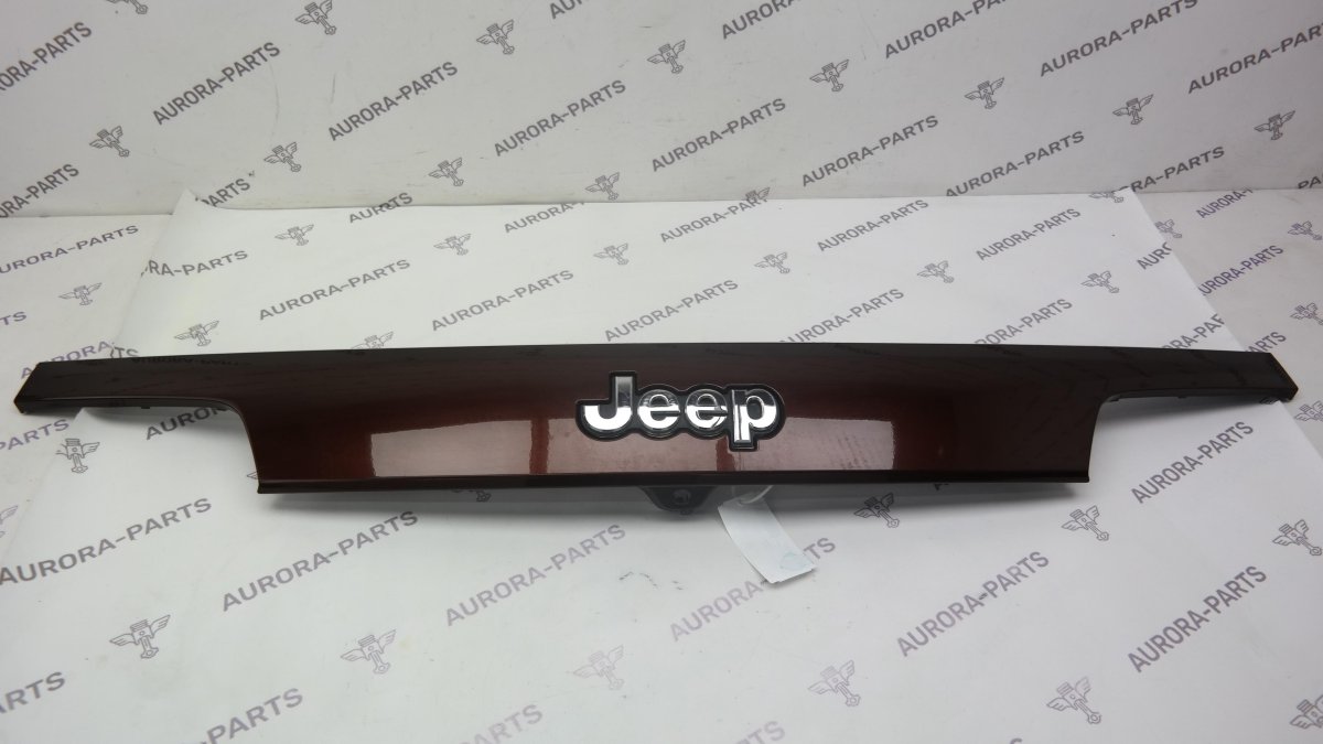 Молдинг крышки багажника джип Гранд Чероки 2014