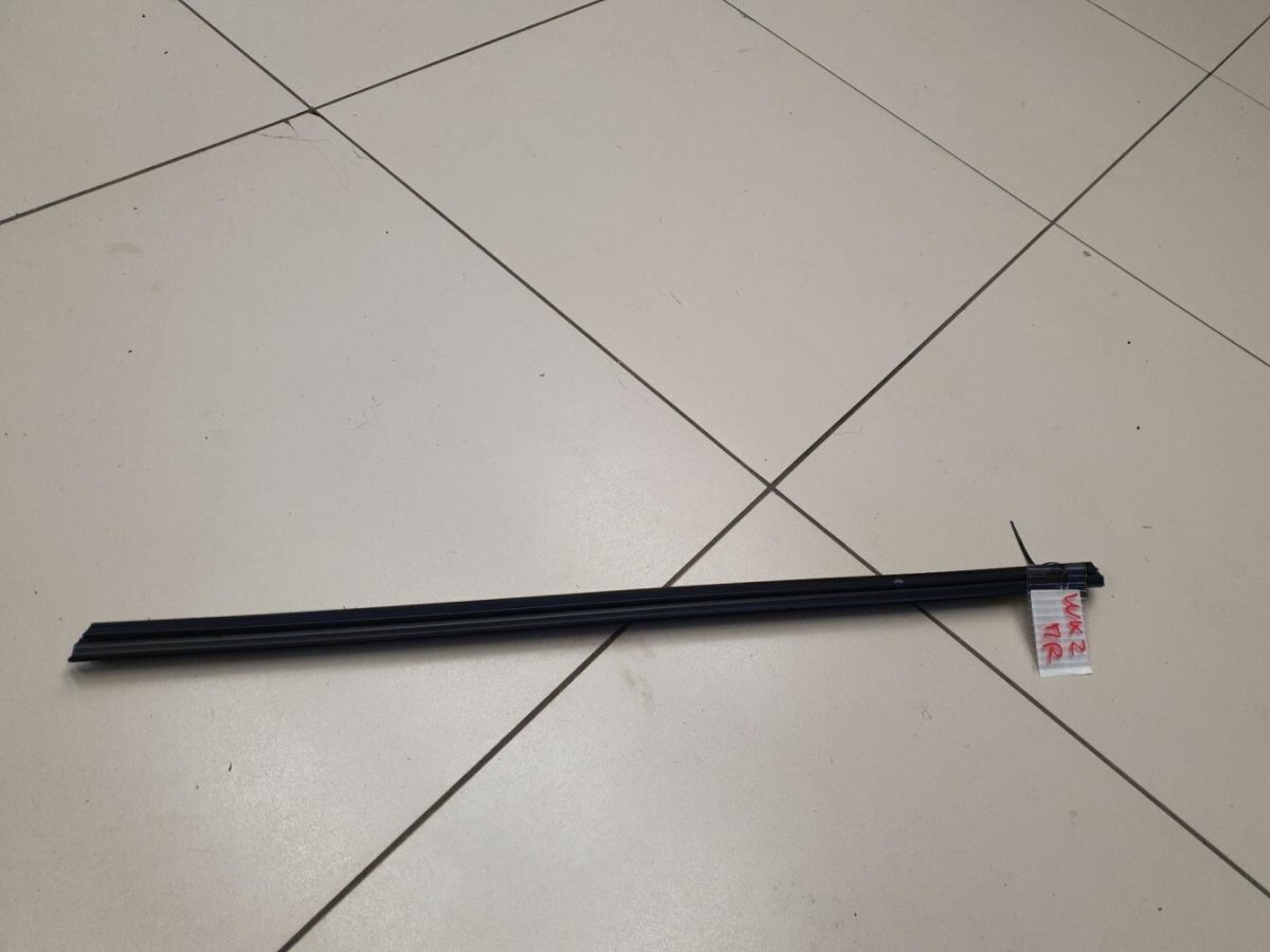 Как снять боковые накладки на двери джип Гранд Чероки вк2