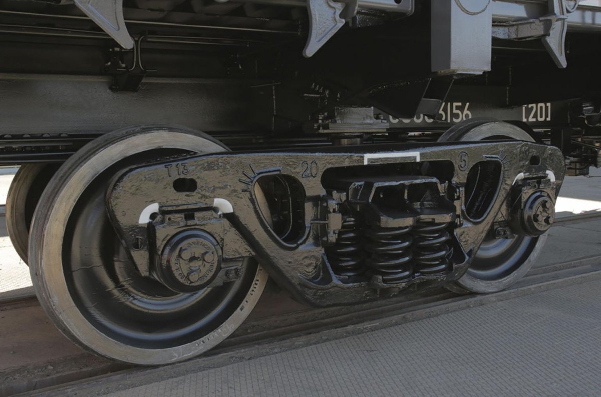 Тележка грузового вагона +"18-9800"