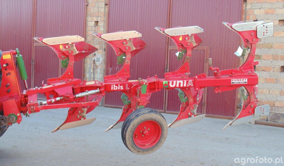 Плуг Unia ibis 3+1