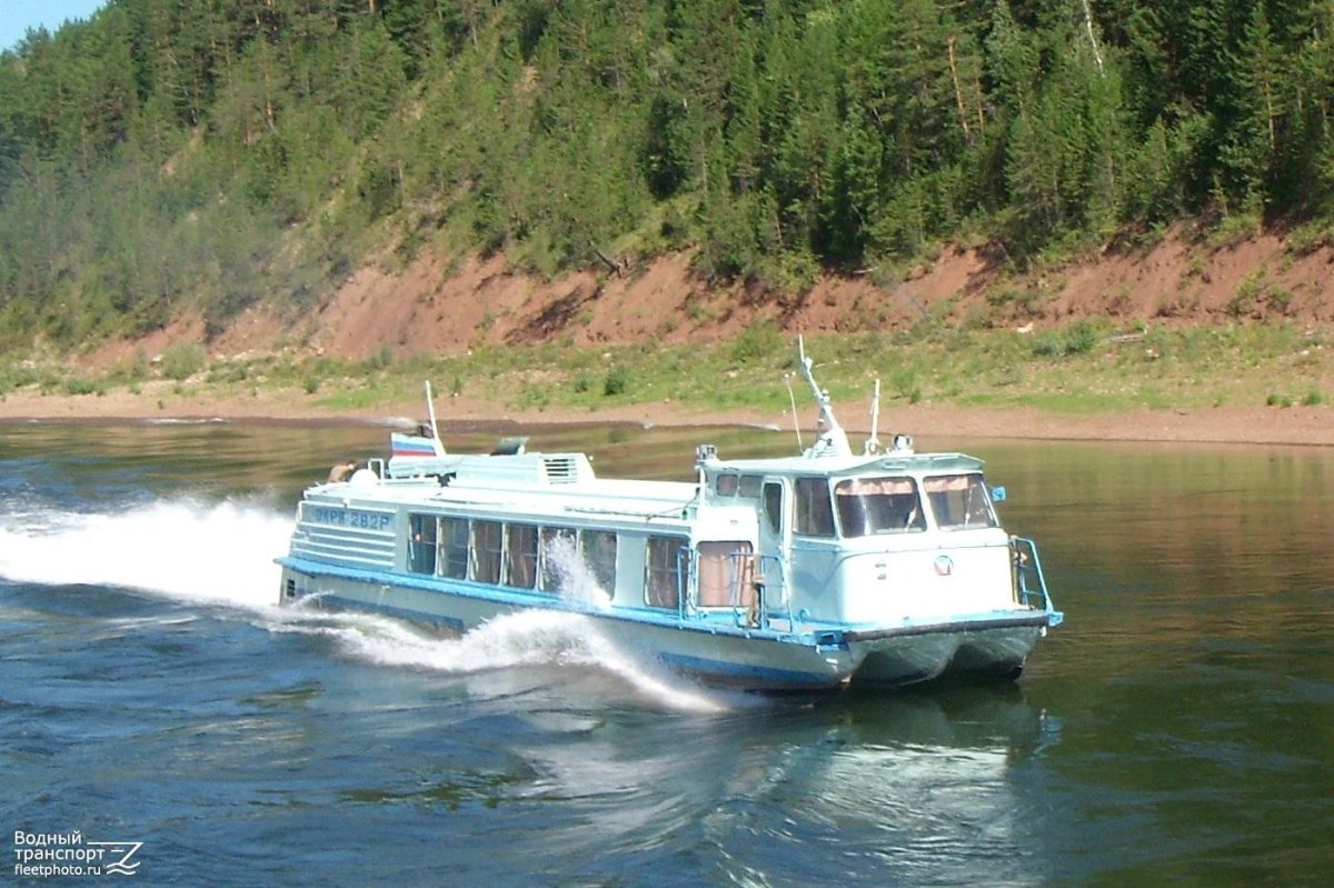 Полесье теплоход Усть Кут