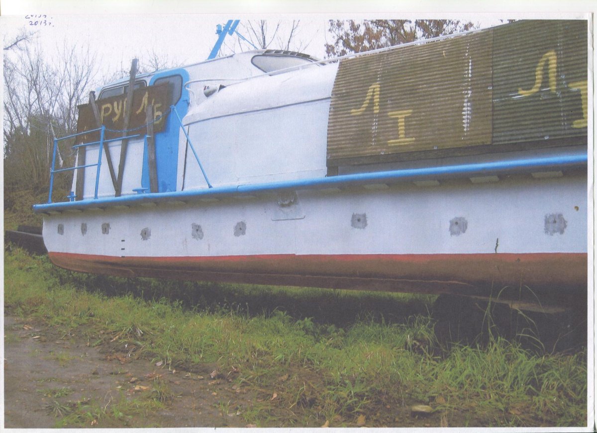 Речной теплоход Заря