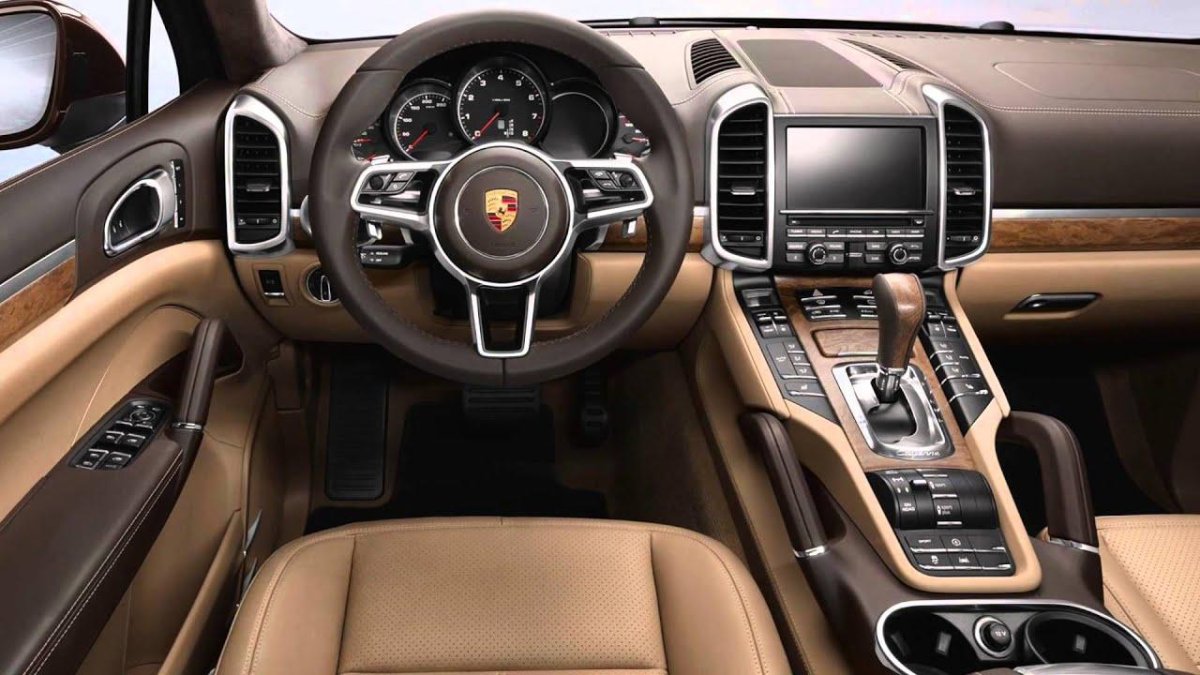 Порше Кайен 2016 салон