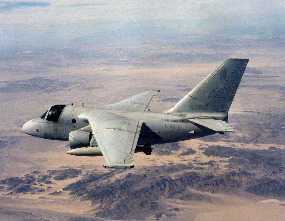 S-3b Viking в небе
