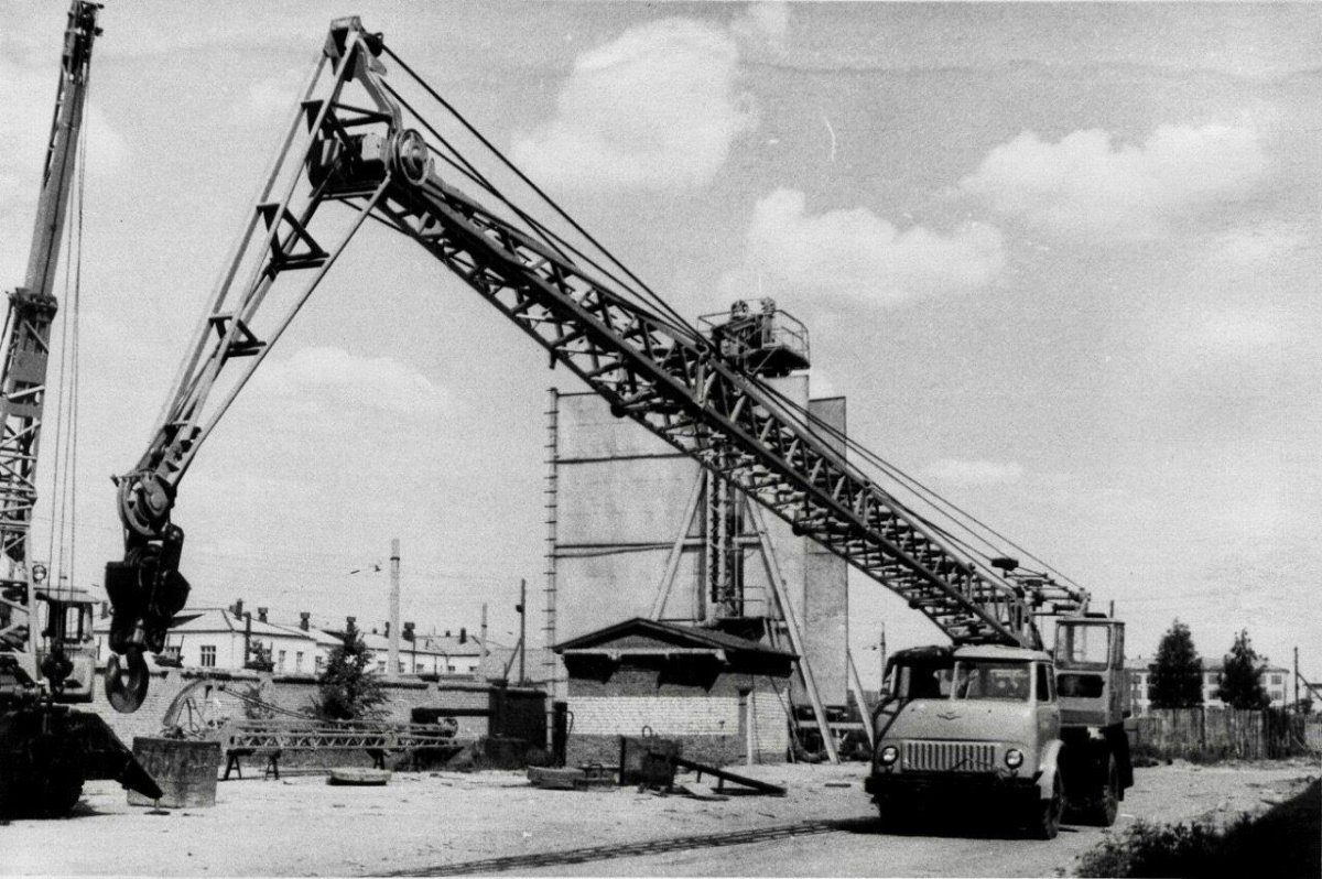 К 51 МАЗ 200 автокран