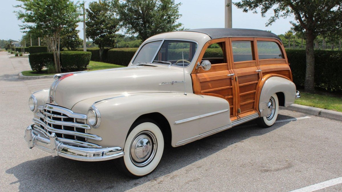 1948 Pontiac Streamliner Woody Wagon