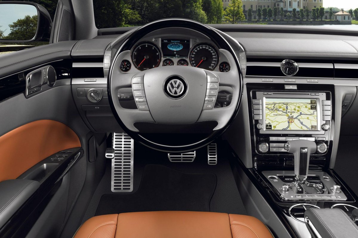 Фольксваген Фаэтон 2016