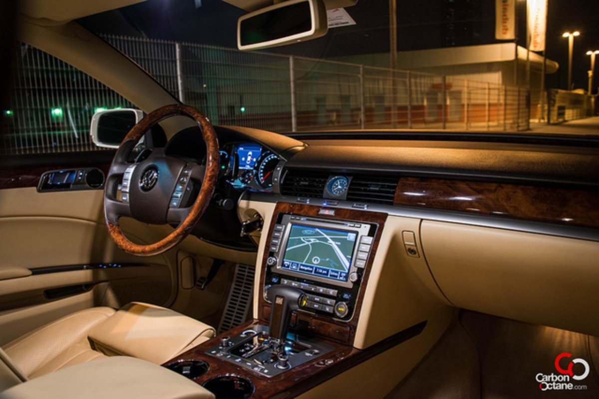 Фольксваген Фаэтон 2012