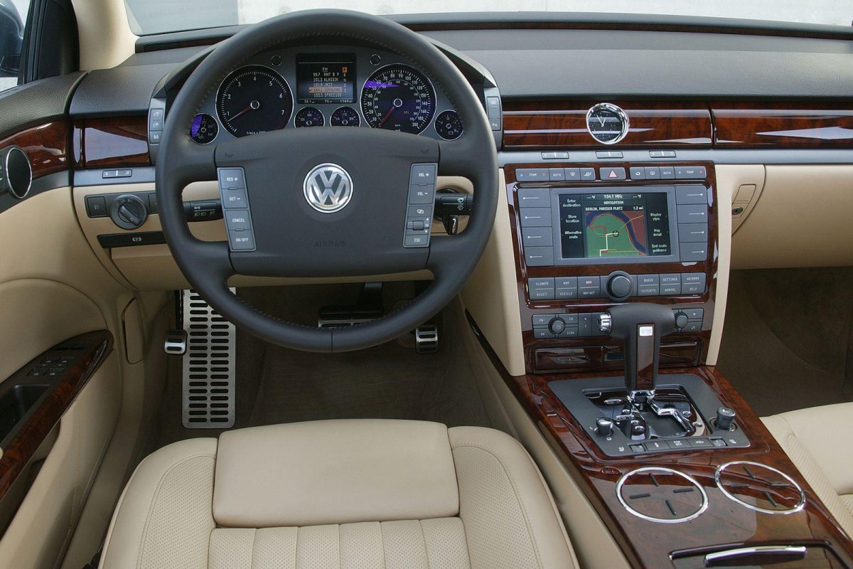 VW Phaeton w12