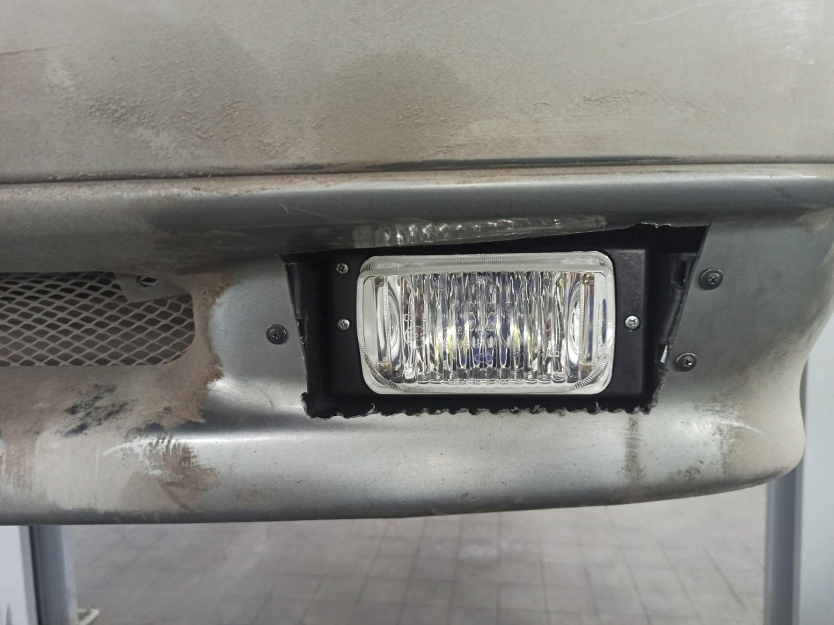 Кронштейн крепления противотуманных фар ВАЗ 2114