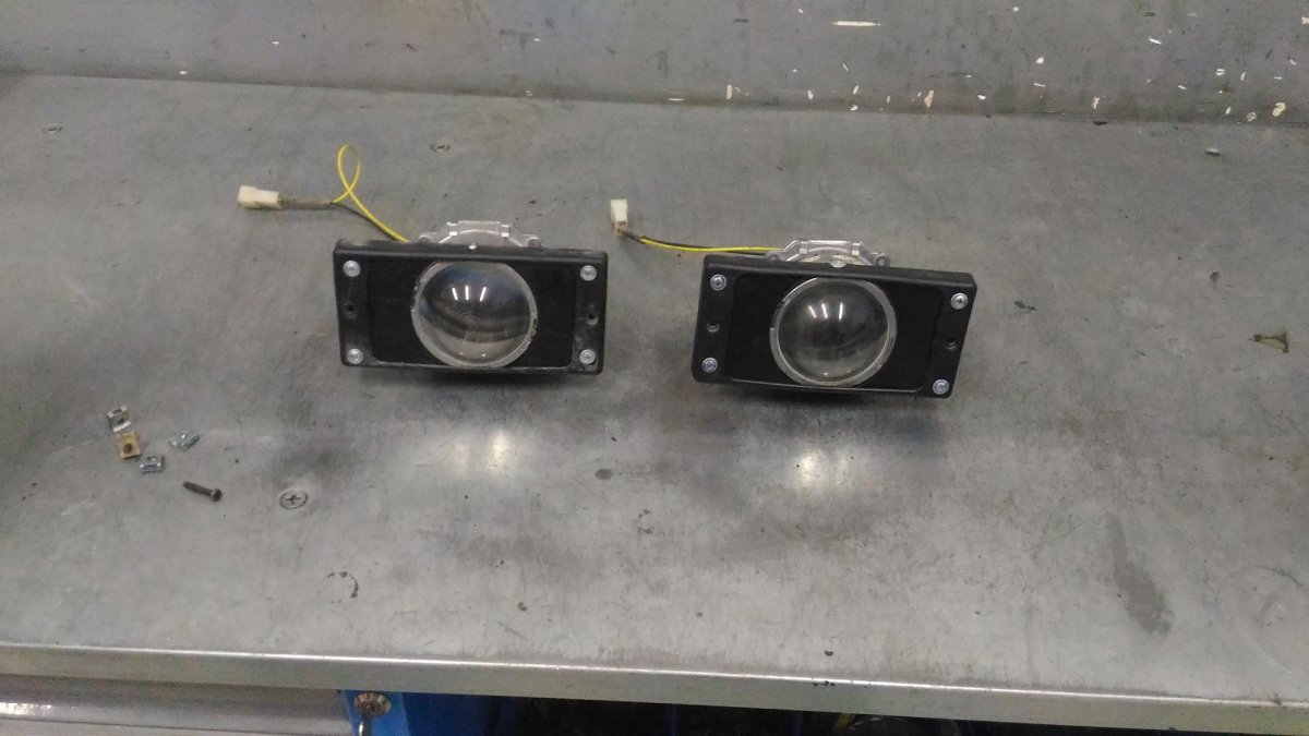 Линзовые ПТФ на ВАЗ 2114