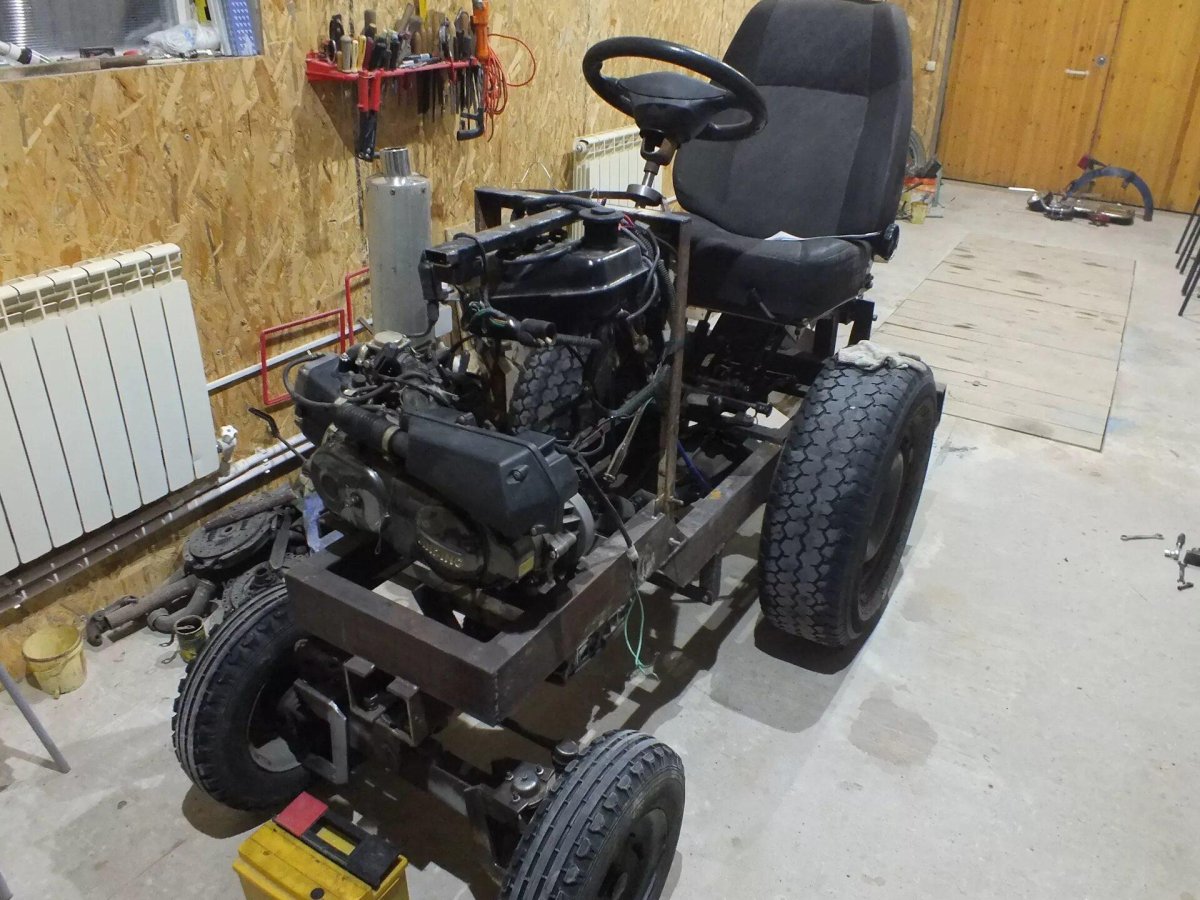 Минитрактор с ДВС ВАЗ 2106