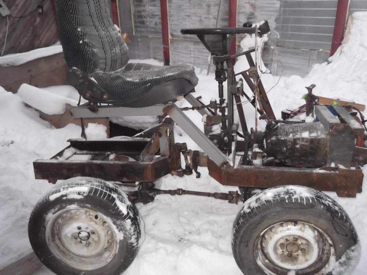 Мини трактор переломка 4 4