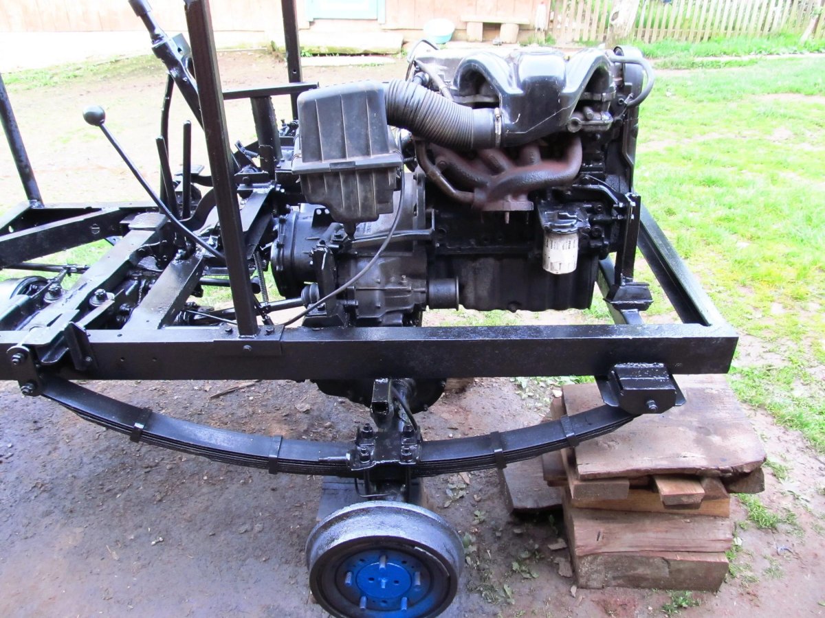 Трактор переломка с двигателем ВАЗ 2108