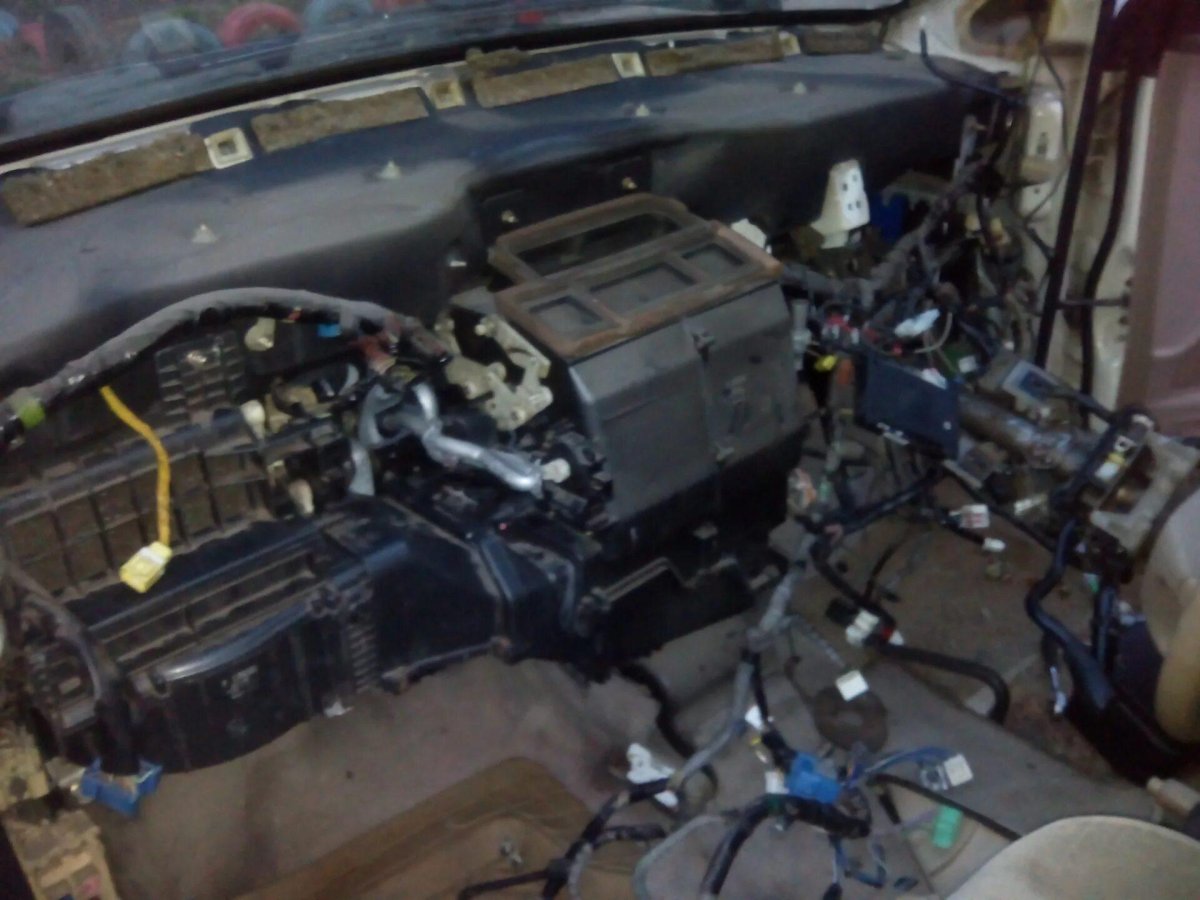 Радиатор отопителя печки Мазда MPV