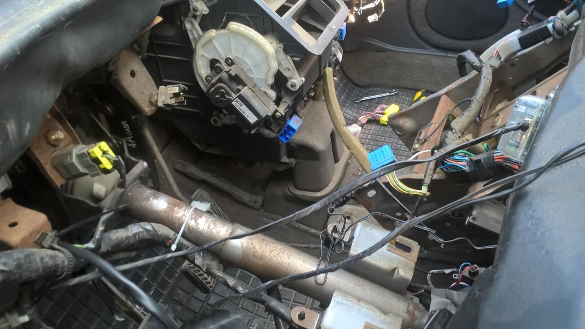 Мазда 626 GC радиатор печки