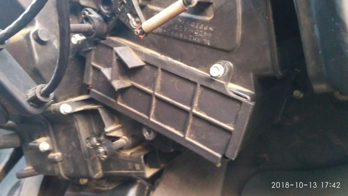 Mazda Tribute радиатор печки