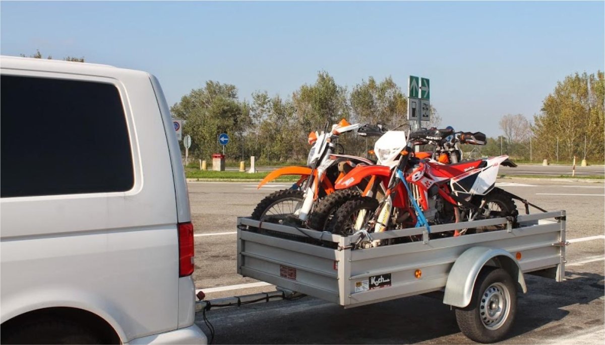 Прицеп для перевозки мото