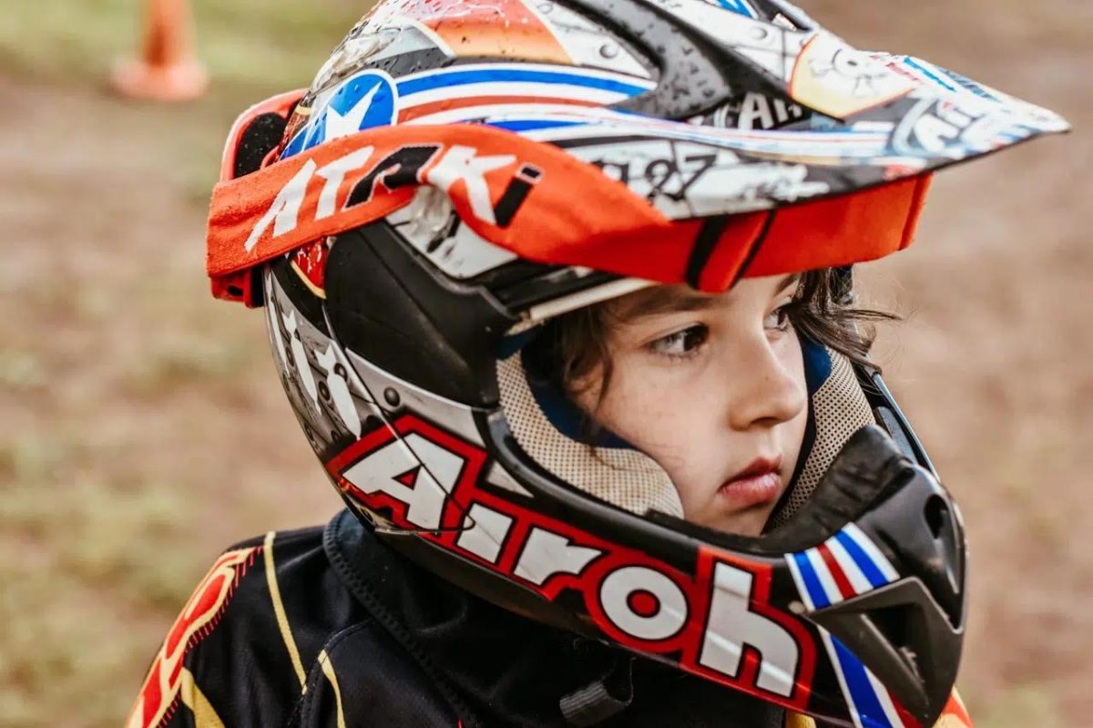 Дети в мотокроссе
