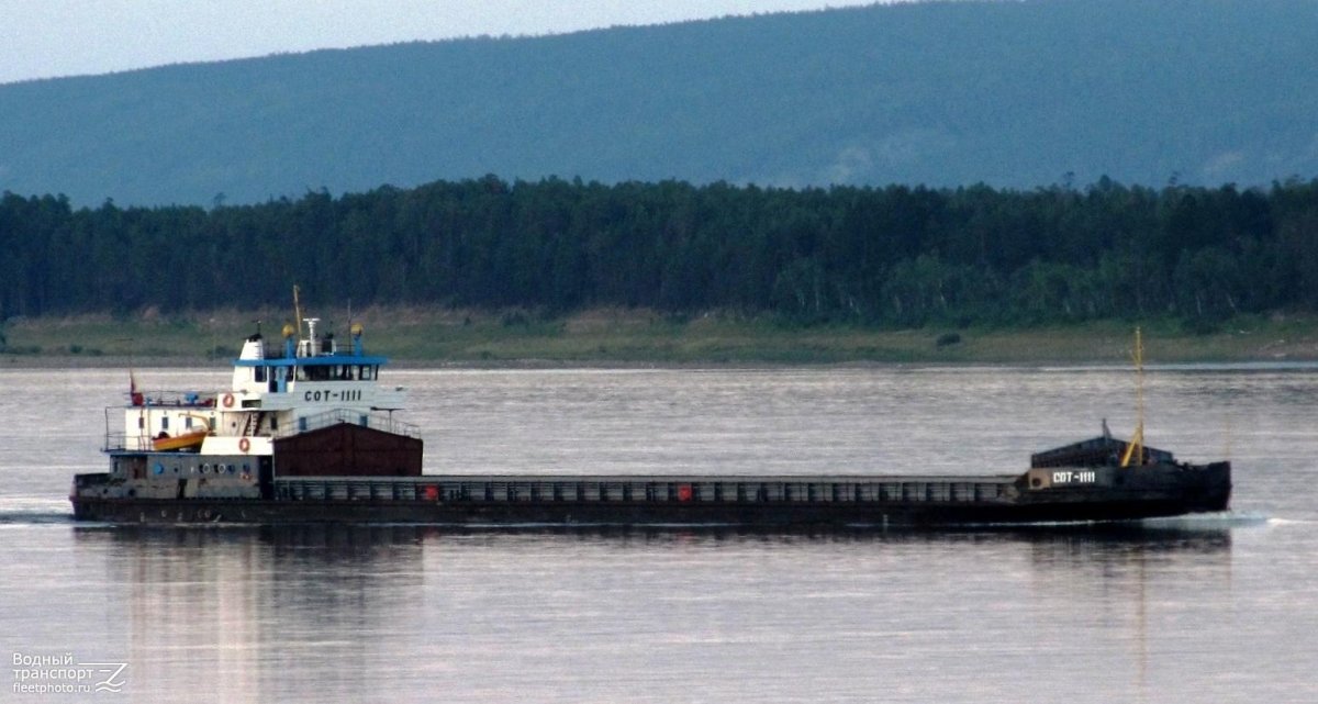 Баржа река Лена