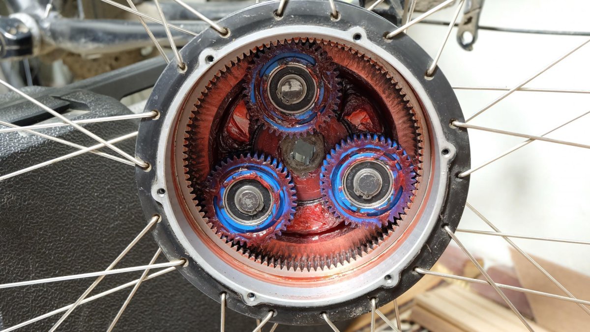 Редукторное мотор колесо 12 дюймов