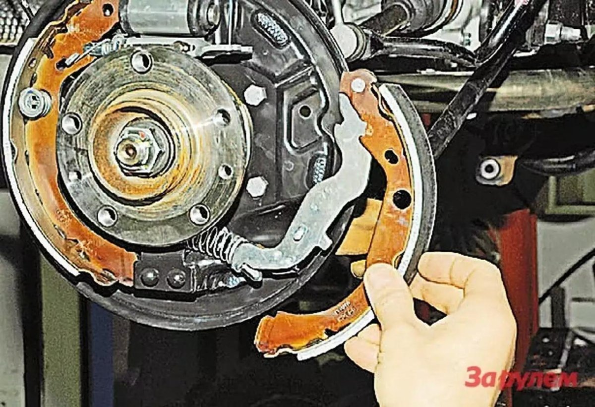 Задние тормоза Рено Дастер 4х4