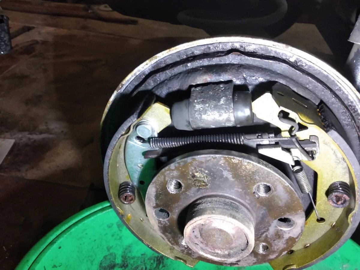 Задние барабанные тормоза Astra g