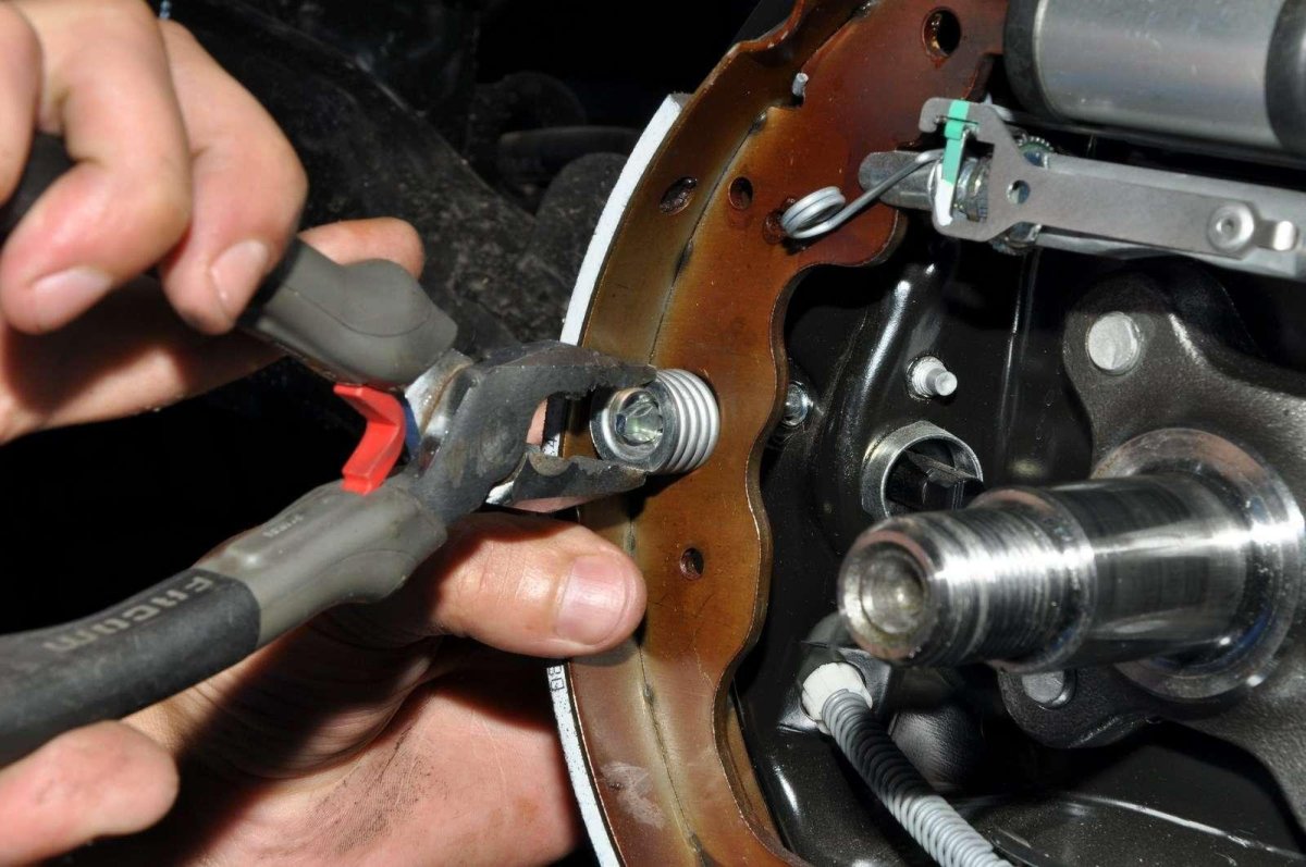 Задний тормозной механизм Лада Ларгус